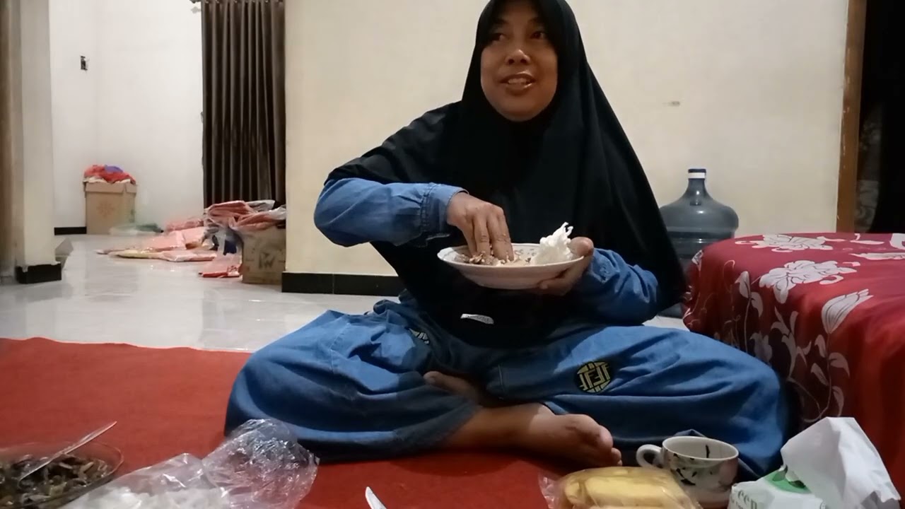 Ada penampakan dibuka puasa  H 1