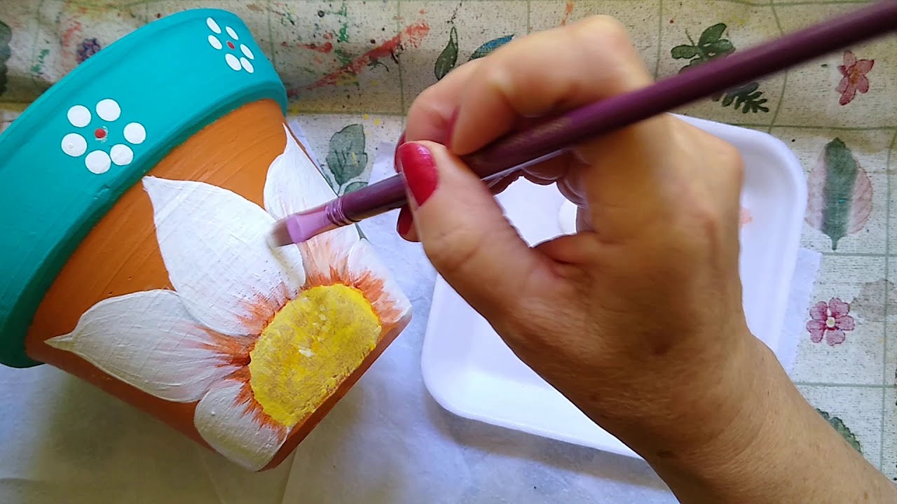 Pintura de Vasinho de Barro com Léa Simas ❣️