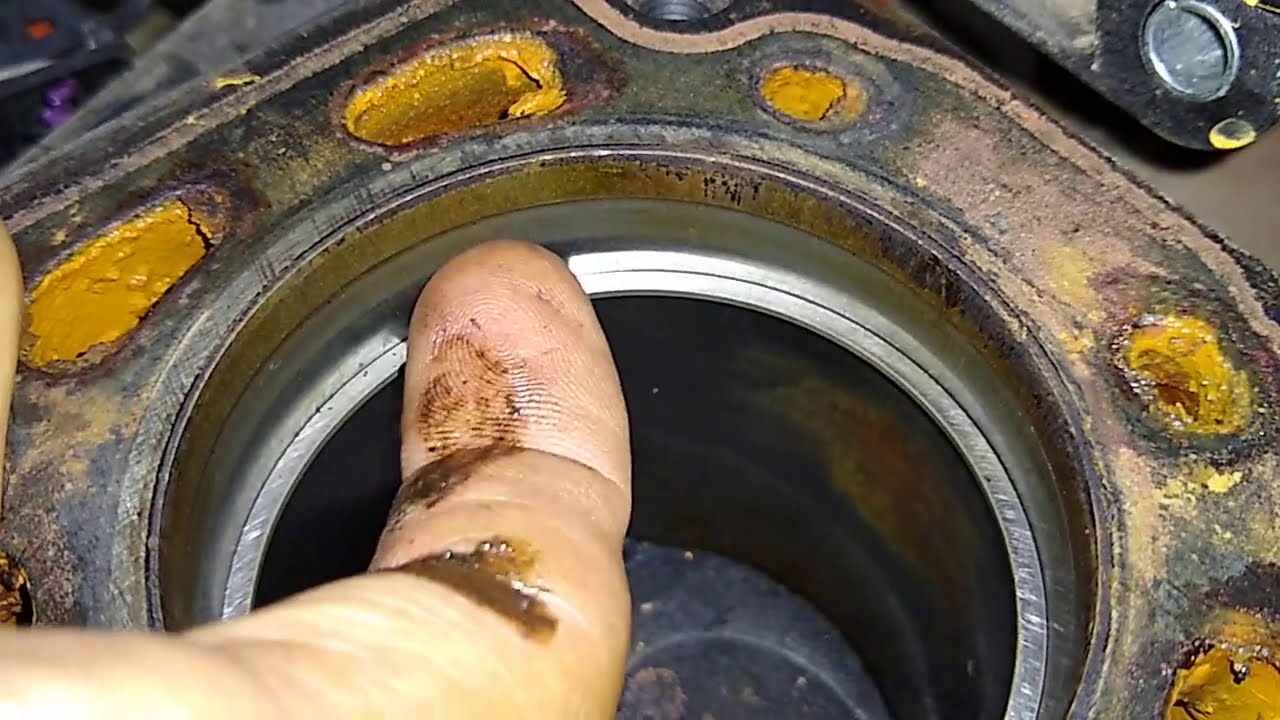 carro fumando, abaixando óleo , apenas troca de anéis , oque devo saber na hora de trocar os anéis?
