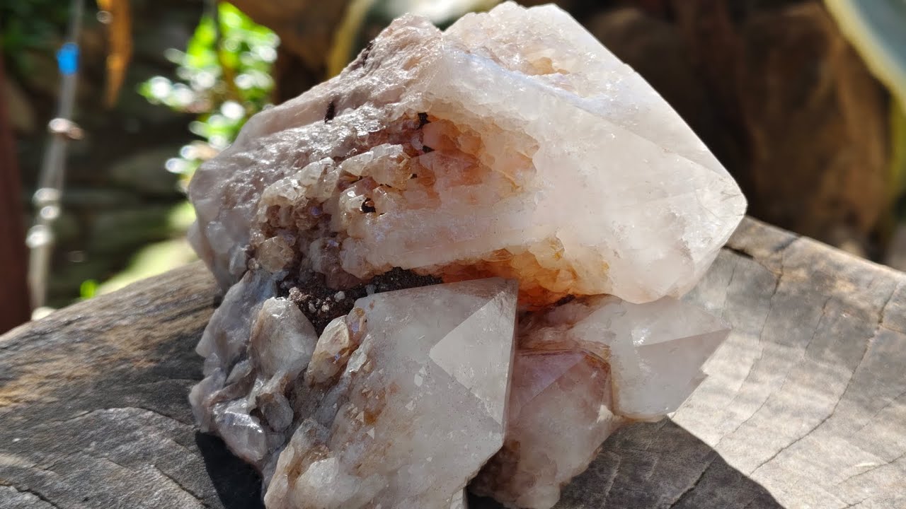 Quartzentric Saturday EP.132 - African minerals and Fossils 3/1