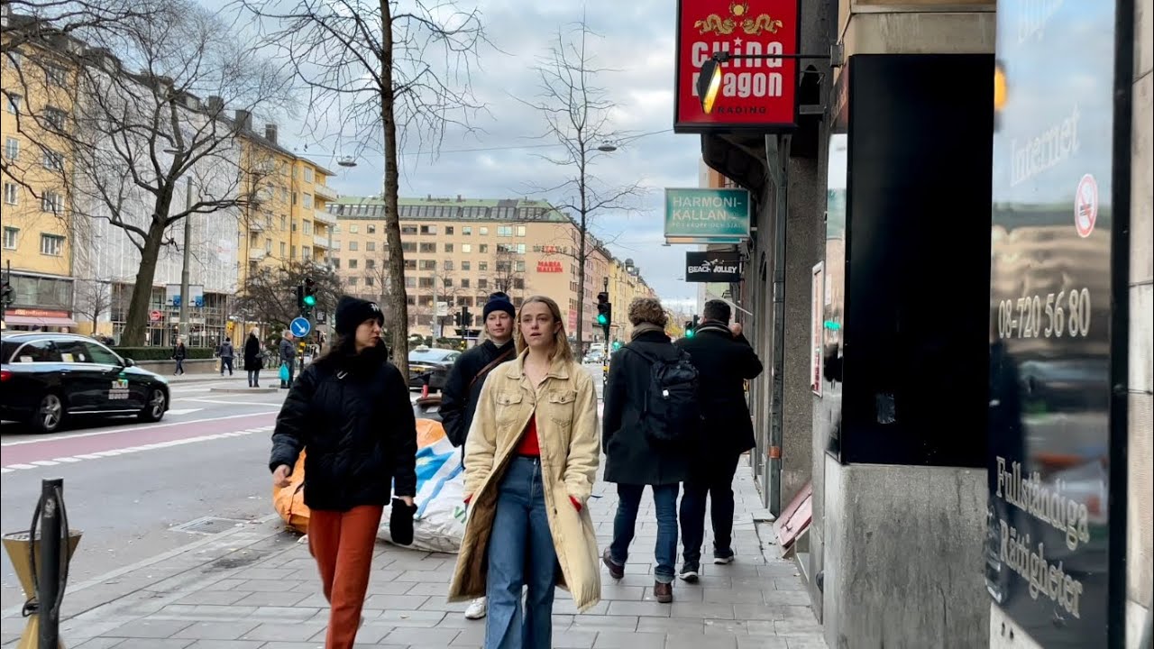Stockholm Walks: Br&auml;nnkyrkagatan - Hornsgatan. Swedish street life experience. Historic to hip area