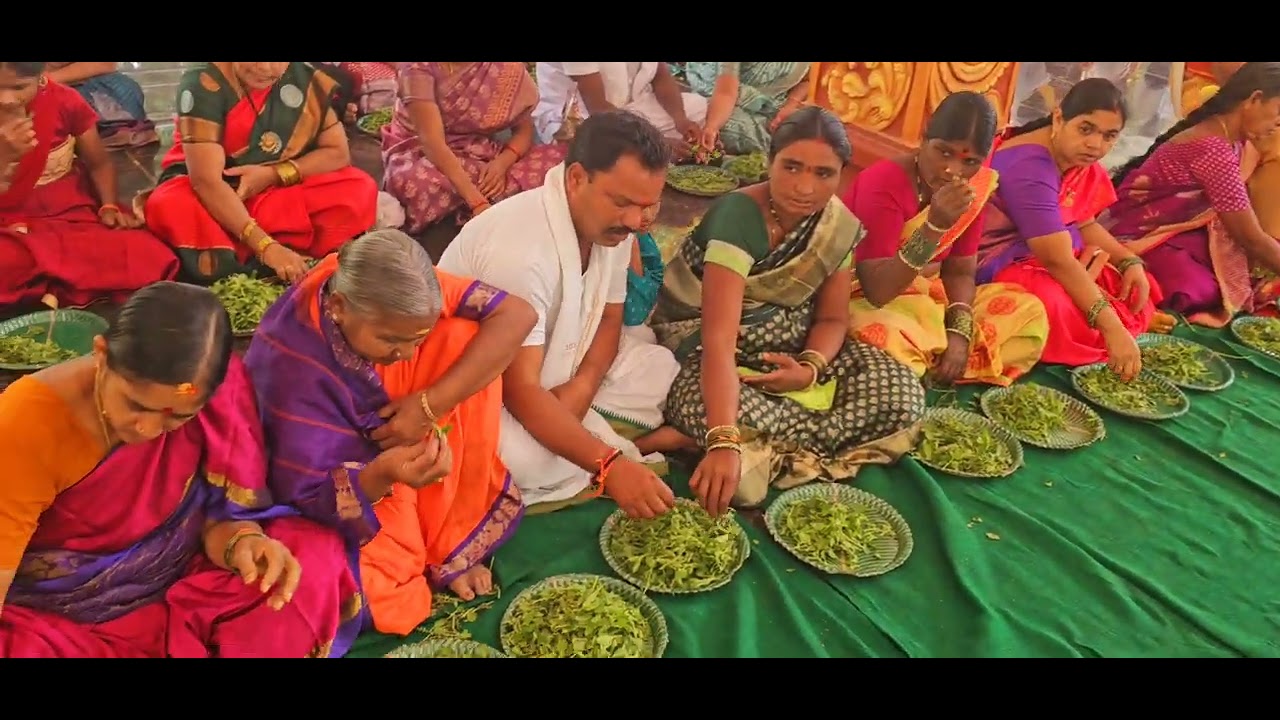 శ్రీ లక్ష్మీ వెంకటేశ్వర స్వామి వారికి పవిత్రమైన లక్ష తులసి అర్చనలు 