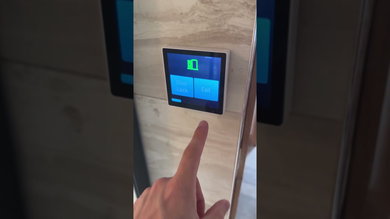 Electric bathroom door lock