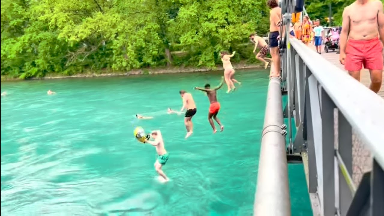 How the Swiss spend their summer time in Bern / Swimming in the Aare River / Is it dangerous?
