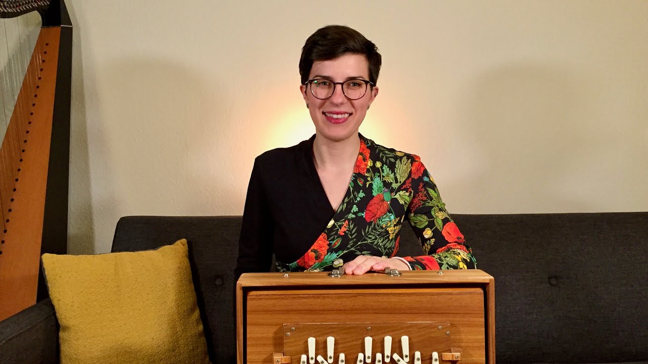 Chant with me - Shruti Box sing along