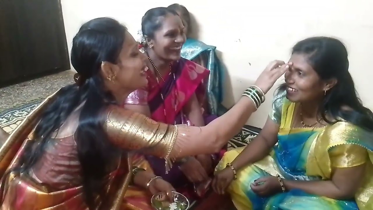 वहिनींनी बोलावलं हळदी कुंकू साठी...|