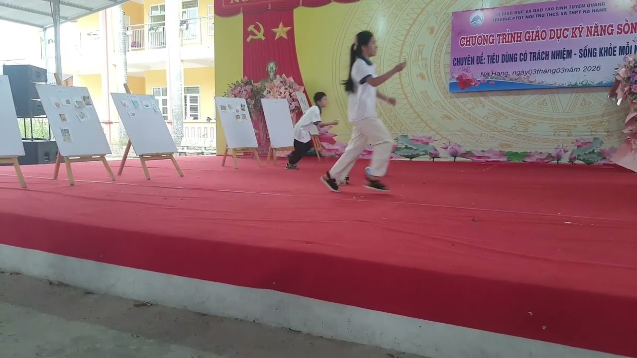 Games: Nghe từ và chọn từ dán vào  bảng