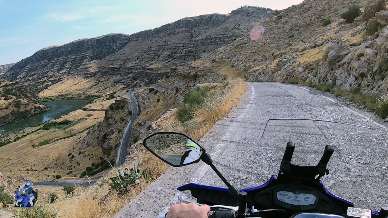 Motosiklet ile Şırnak'ta, Güçlükonak Cizre Yolu.