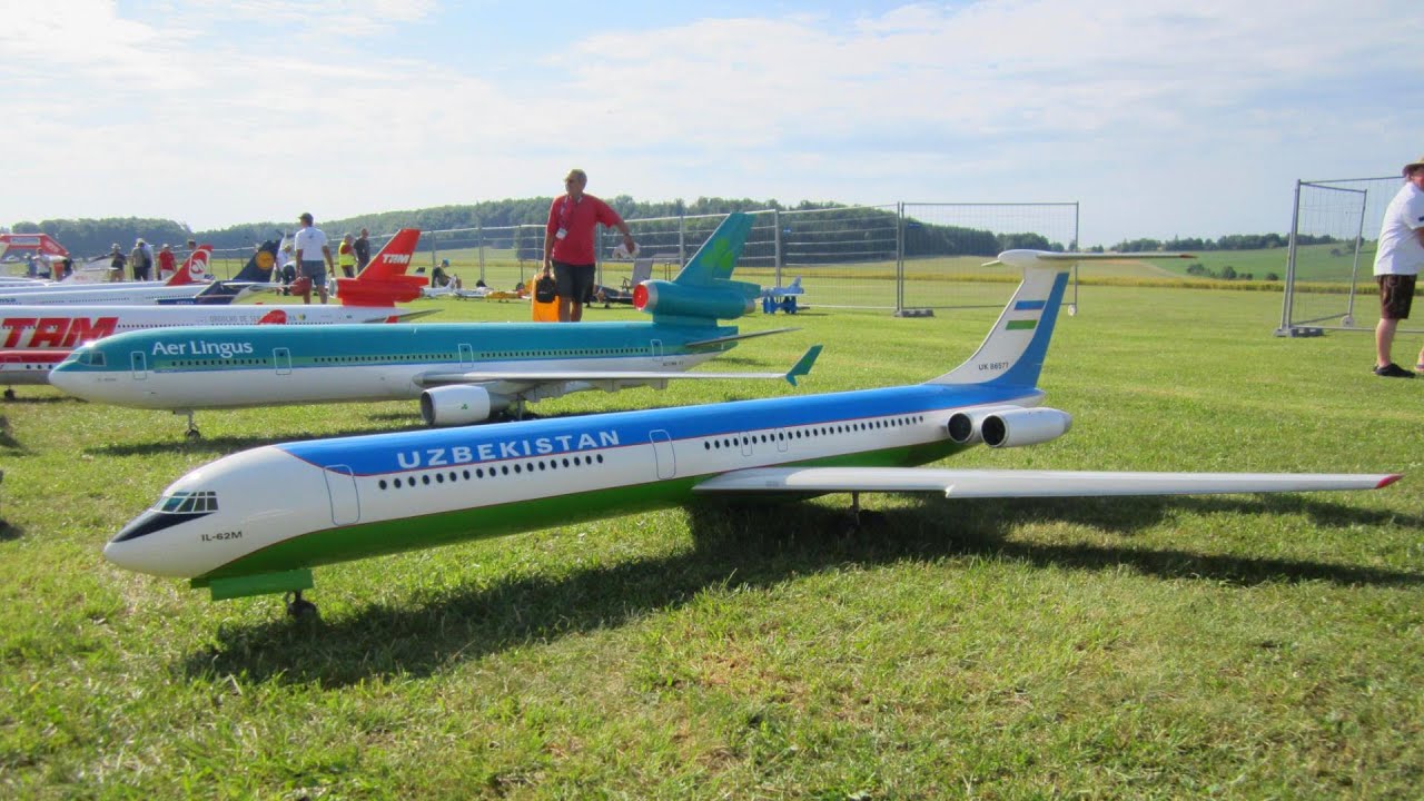 Ильюшин Ил-62 RC Iljuschin II-62 Scale Turbine Model Airliner