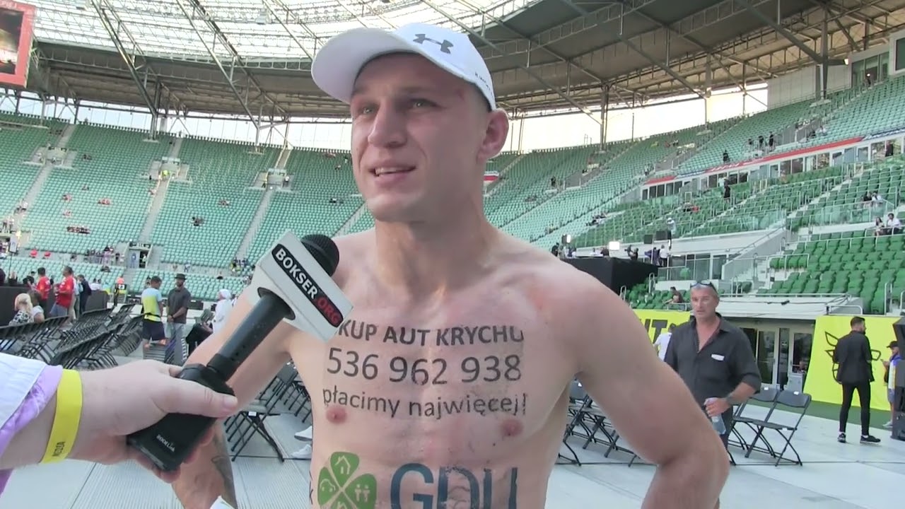 RAFAŁ WOŁCZECKI WYGRYWA NA GALI USYK vs DUBOIS