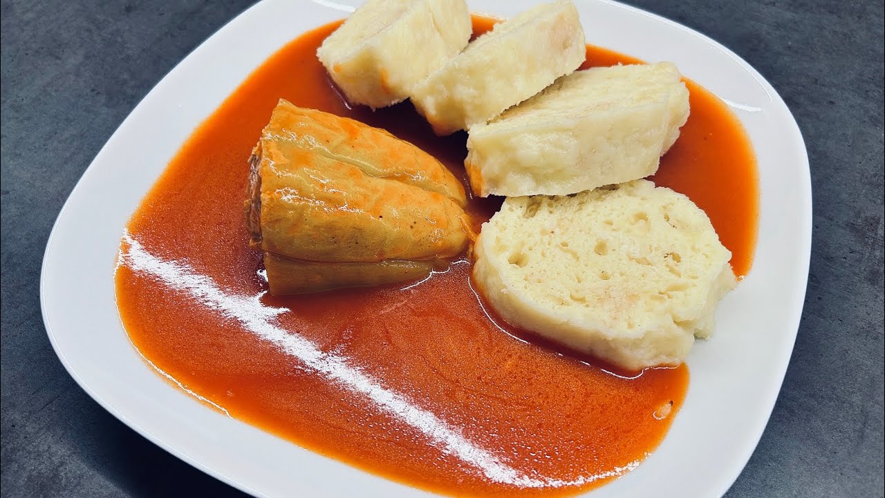 Plněná paprika mletým masem v rajské omáčce