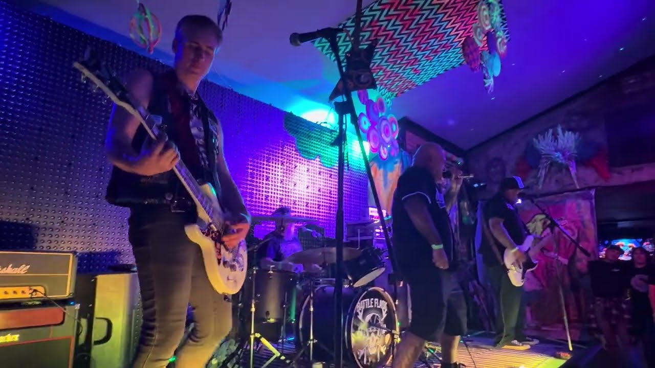 “Get Off the Air” - Angry Samoans - 1/31/26 (Live @ Mrs. Olson’s)