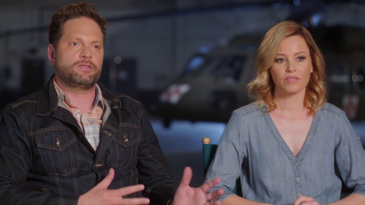 Pitch Perfect 3 - Itw Max Handelman and Elizabeth Banks (official video)