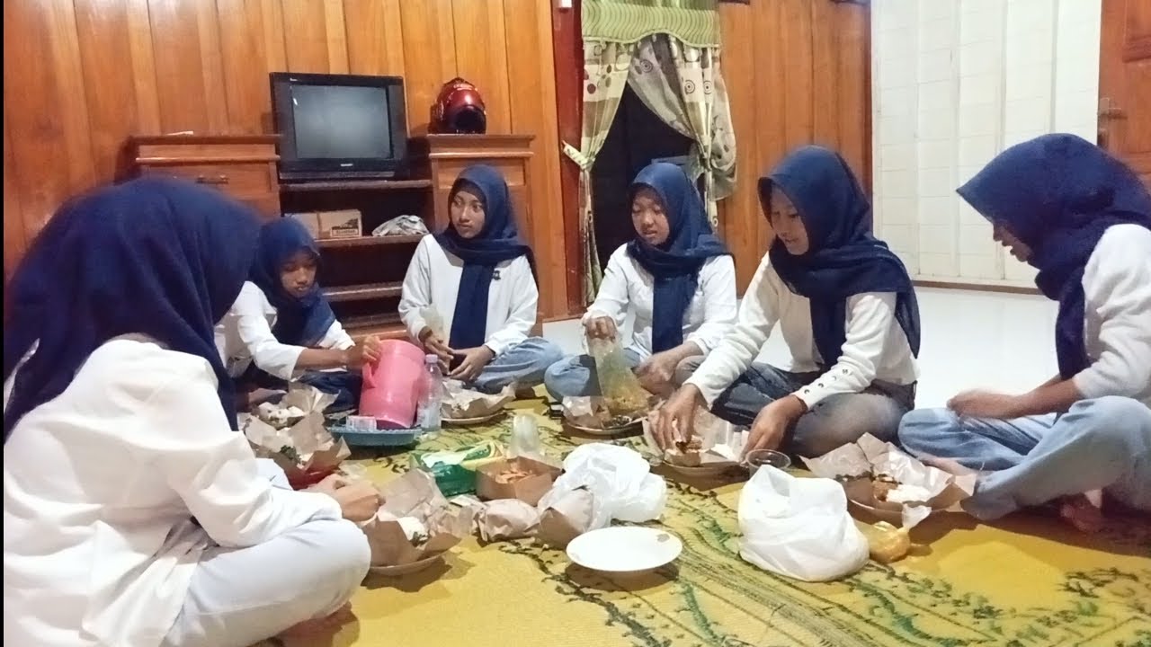 YA ALLAH ANAK-ANAK PODO BUKA BERSAMA, TAPI AKU GAK PERSIAPAN OPO- OPO 