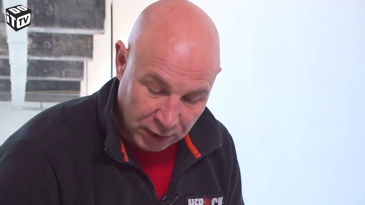 Construire une salle de bains 6 -  Placer le sanitaire