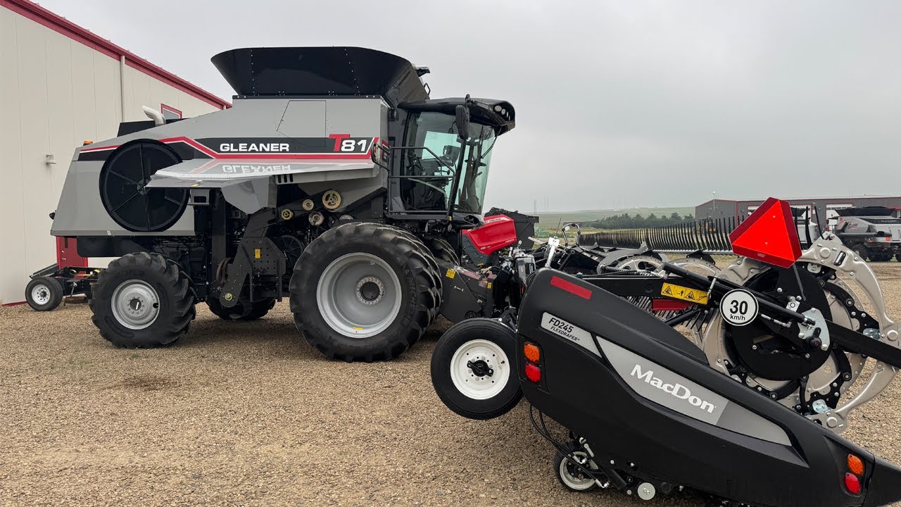 Gleaner T81 Walk Around