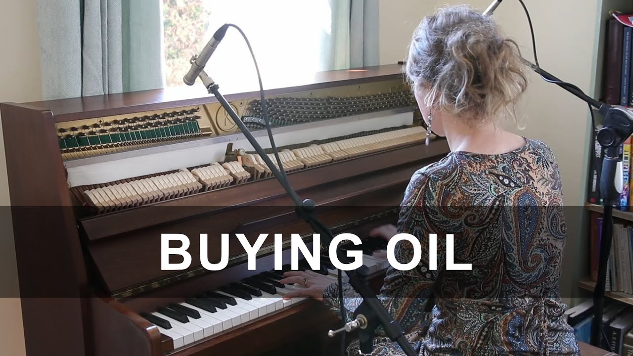 BUYING OIL. Spontaneous piano instrumental music. 444Hz. Worship / prayer / meditation / soaking