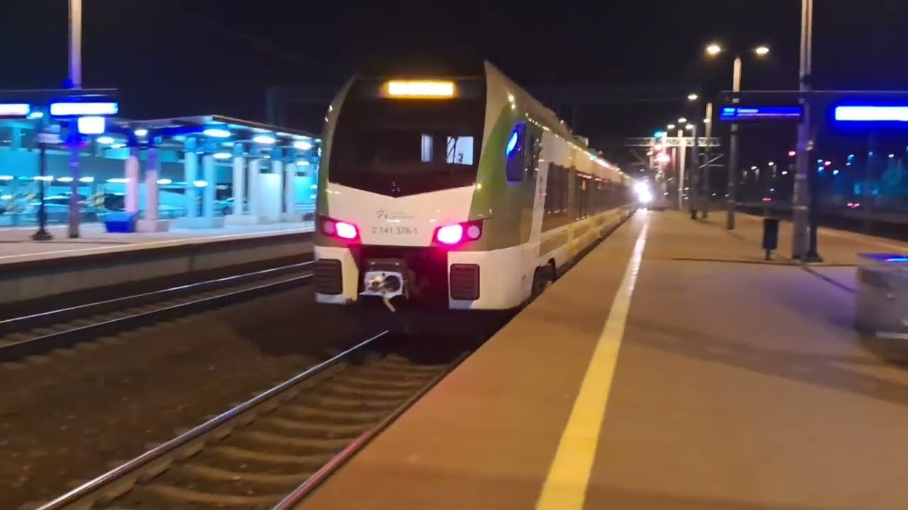 Електропоїзд Stadler FLIRT3 ER160-34 на ст. Legionowo
