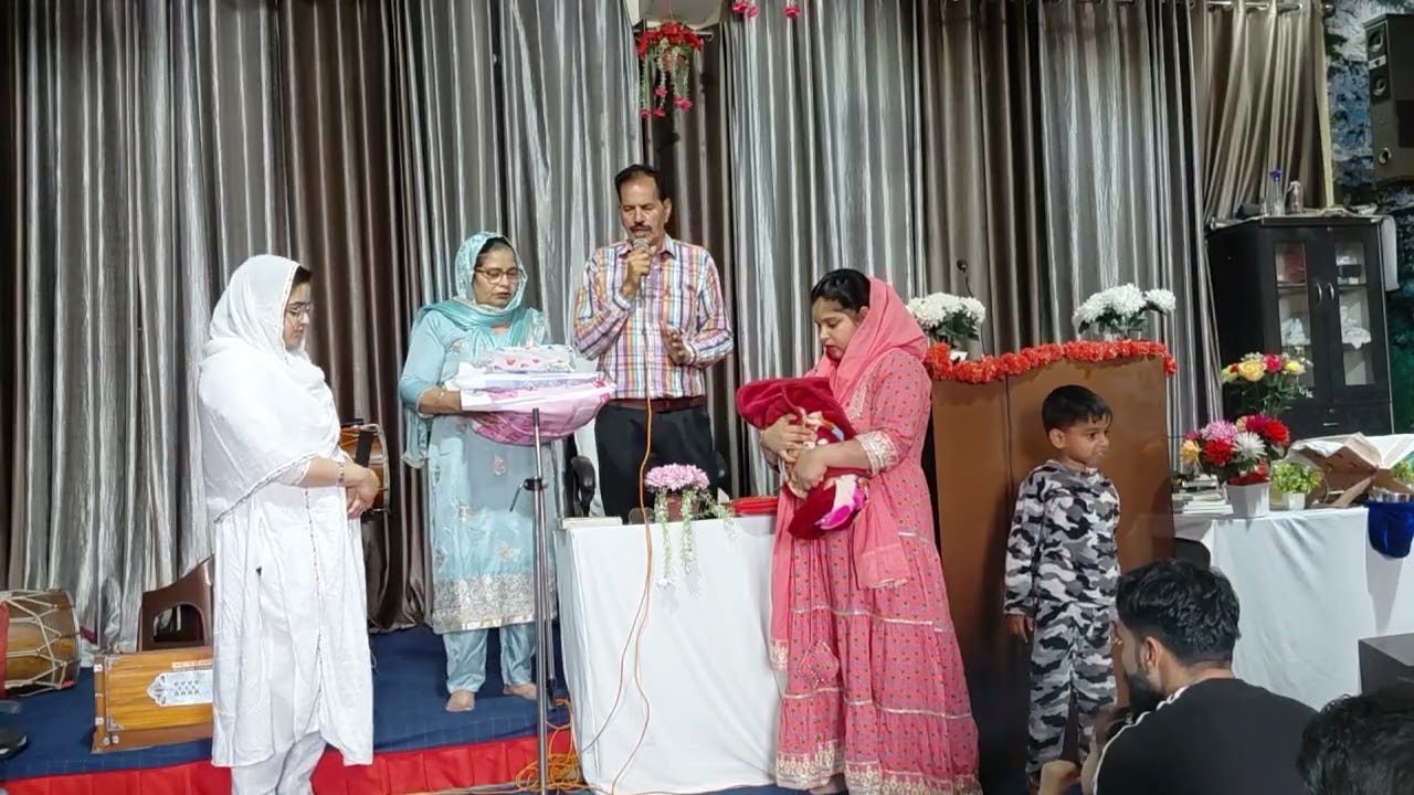 ਬੇਟੇ ਦੀ ਖੁਸ਼ੀ ਵਿੱਚ ਜੋ ਪ੍ਰਭੂ ਯਿਸੂ ਮਸੀਹ ਨੇ ਦਿੱਤਾ ਭੇਟਾ ਲੈ ਕੇ ਆਏ 
