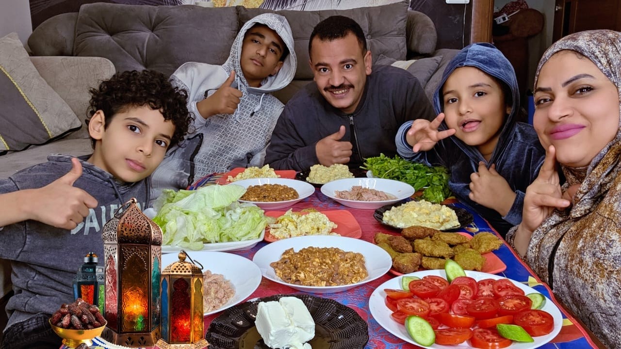 السحور النهارده حاجه تانيه والسر في التفانين ربنا يقدرني واعمل لهم اللي هم عايزين تعالوا شوفوا انا