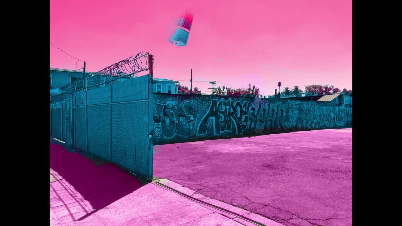 T h e   F L Y I N G   D U R A C E L L  Flying Battery Zone Vaporwave Remix