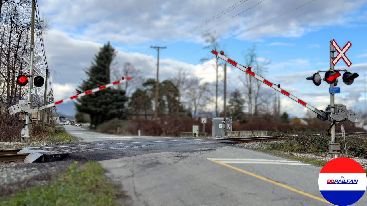 Railroad Crossing | Ford Road, Rosedale, BC