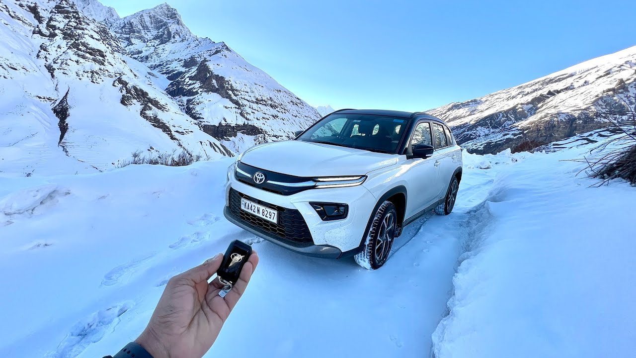 Toyota Hyryder AWD in Snow | Gagan Choudhary