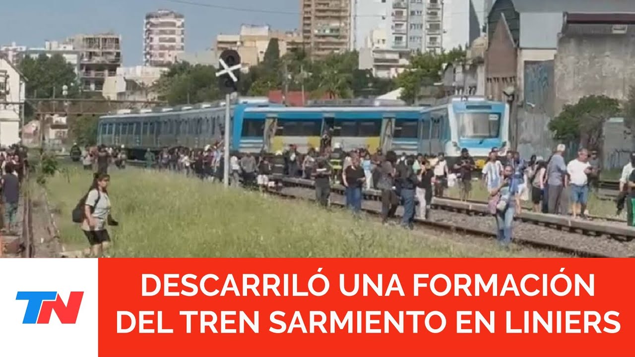 Descarrilaron tres formaciones del tren Sarmiento en la estación Liniers: hay 20 pasajeros heridos