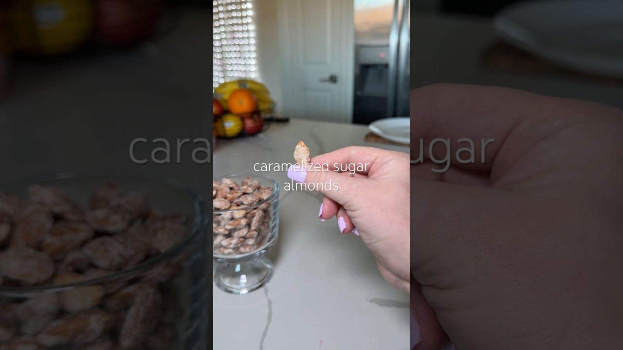 Crunchy caramelized almonds 🤎Almonds, sugar, coconut water #easyrecipe #snacks #satisfying #foodie