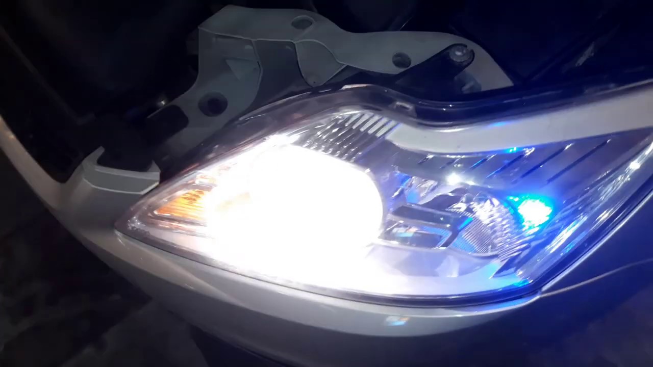 Como Trocar A Lampada Do Farol No Ford Focus MK2.5