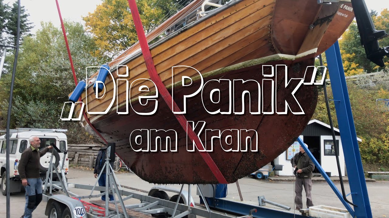 Folkeboot „Die Panik“ am Kran