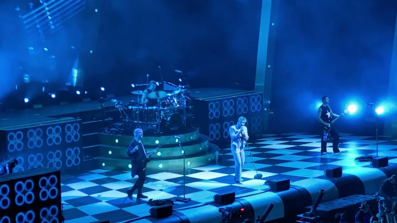 5 Seconds Of Summer - Easier / Babylon / If Walls Could Talk (Live at Manchester Arena)
