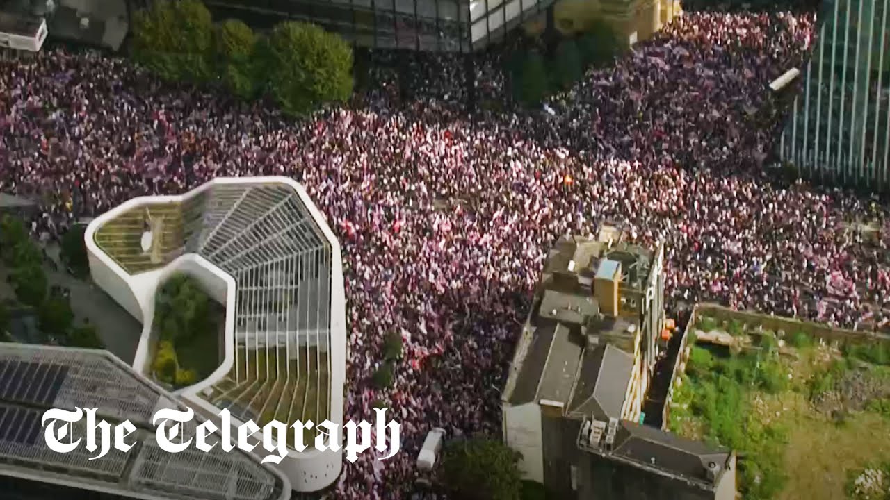 In full: Major 'Unite the Kingdom' march draws over 100,000 to London