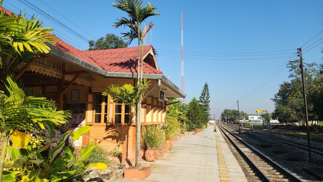 Saraphi Railway Station to Sam Yaek Market Chiang Mai, Thailand. 3 December 2025