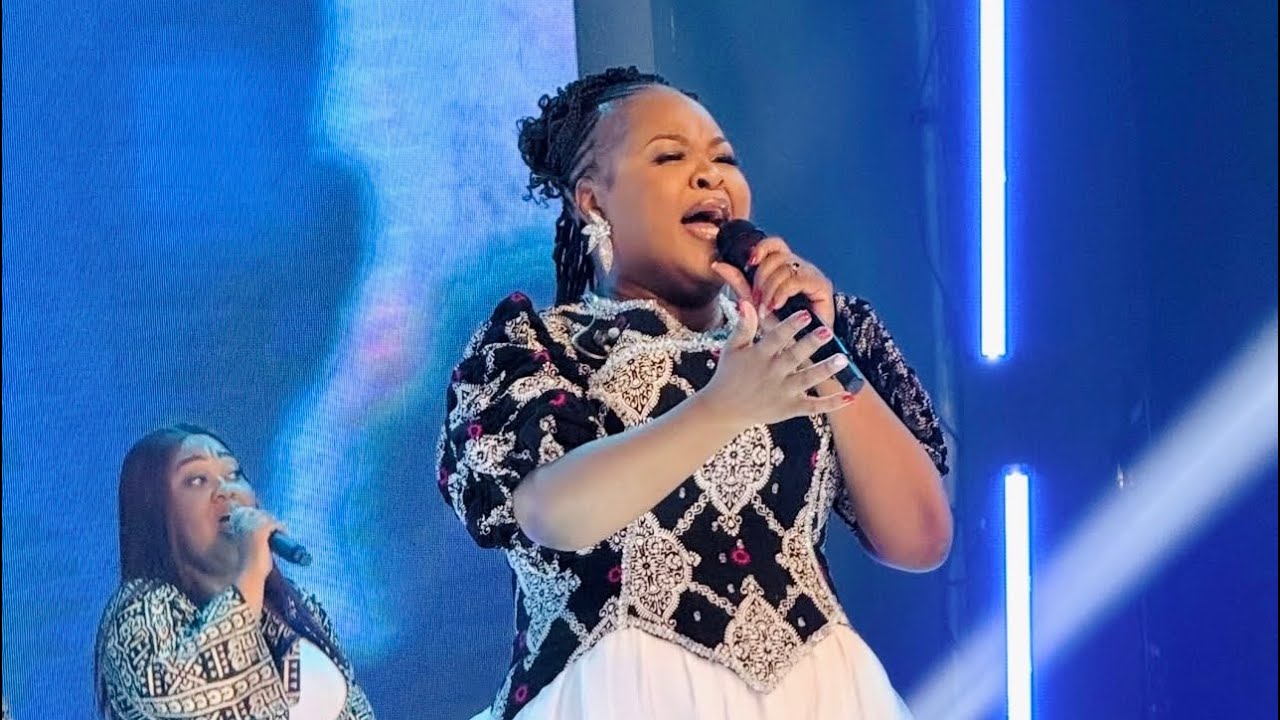 Zaza Mokhethi’s Live Ministration at Celestial Praiz XII with Celestine Donkor | Spirit filled songs