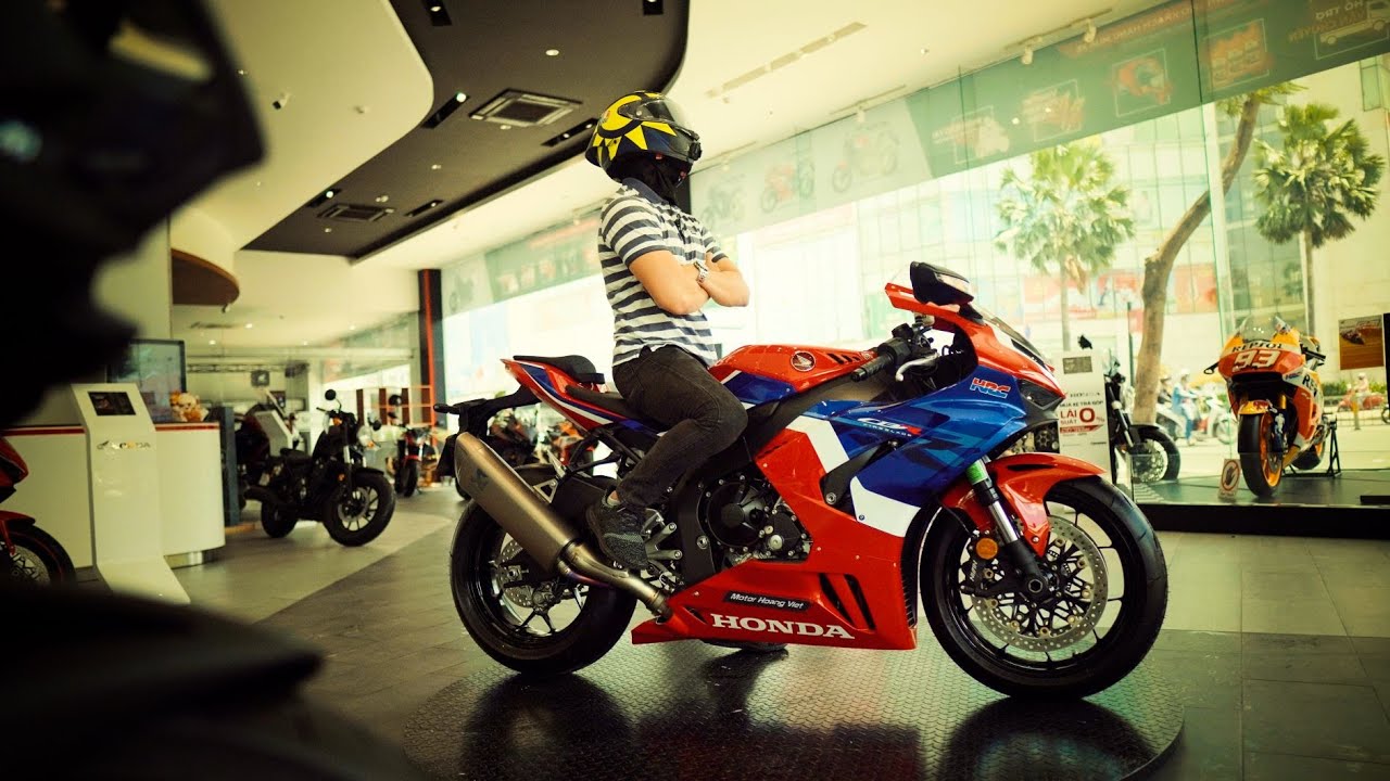Bỏ 1 tỷ mua Honda CBR1000RR-R. Có đáng không?