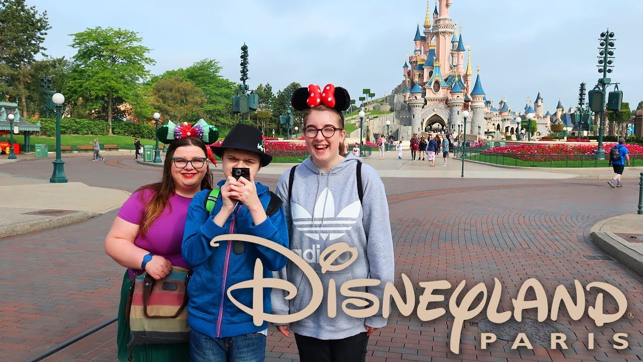 Disneyland Paris Vlog 2019 | Green Pass for Autism, Disneyland Park & Illuminations