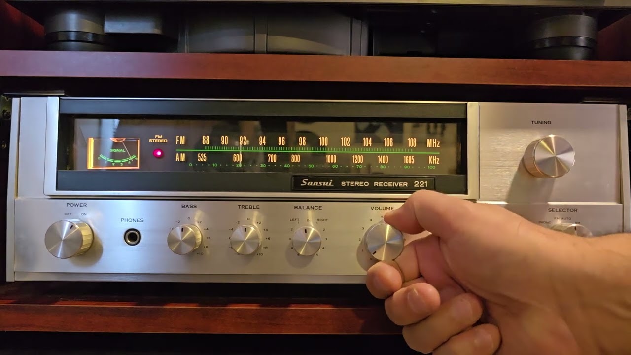 Sansui 221 Stereo Receiver
