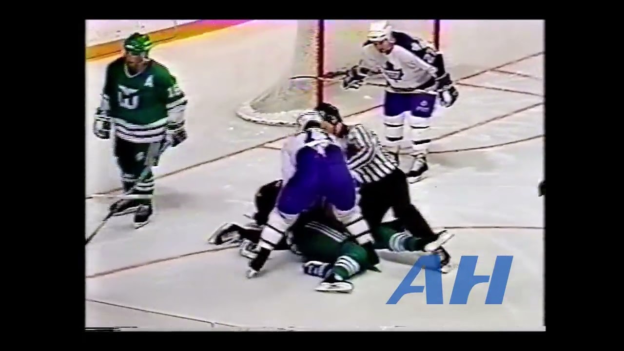 NHL Jan. 12, 1991 Mike Foligno,TOR v Grant Jennings,HFD Toronto Maple Leafs Hartford Whalers