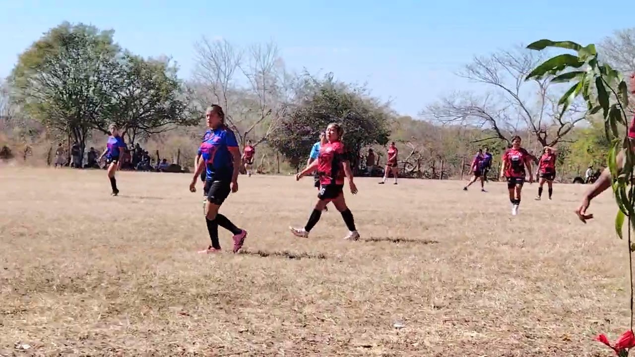 Por el tercer y cuarto lugar, san Carlos vs Rebeldes primer tiempo! 