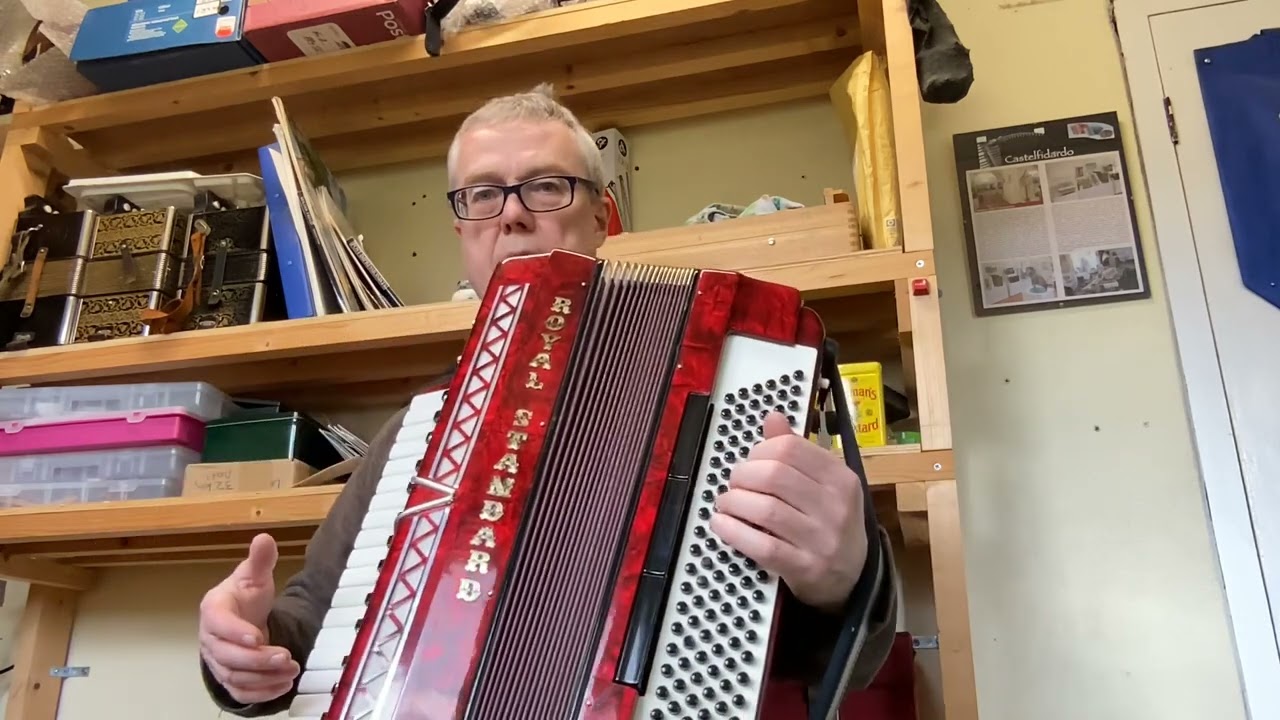 Royal Standard piano accordion demo