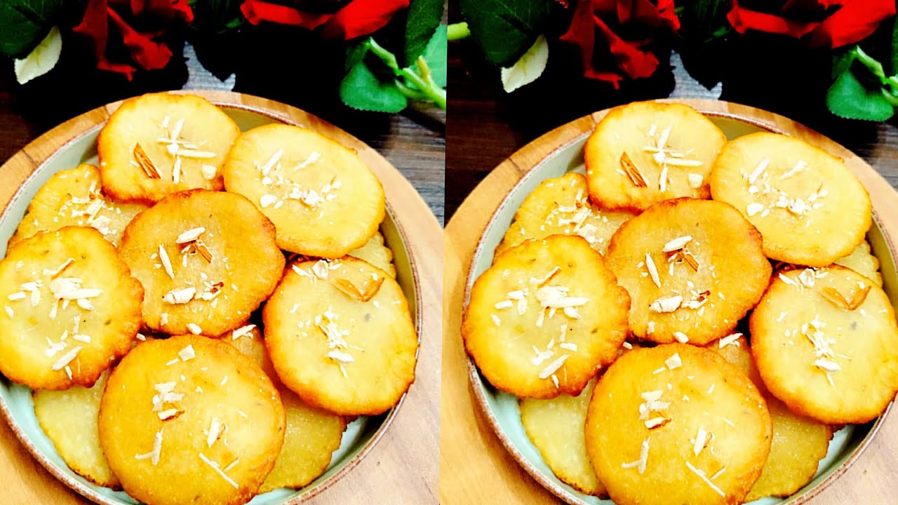 होली पर बनाएं सॉफ्ट - स्पंजी पुआ सूजी मैदा से सबसे आसान तरीका || Holi Special Bihari Puaa Recipe 
