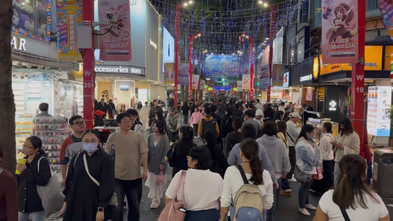 Ximending Taipei, Taiwan Night Market Walk