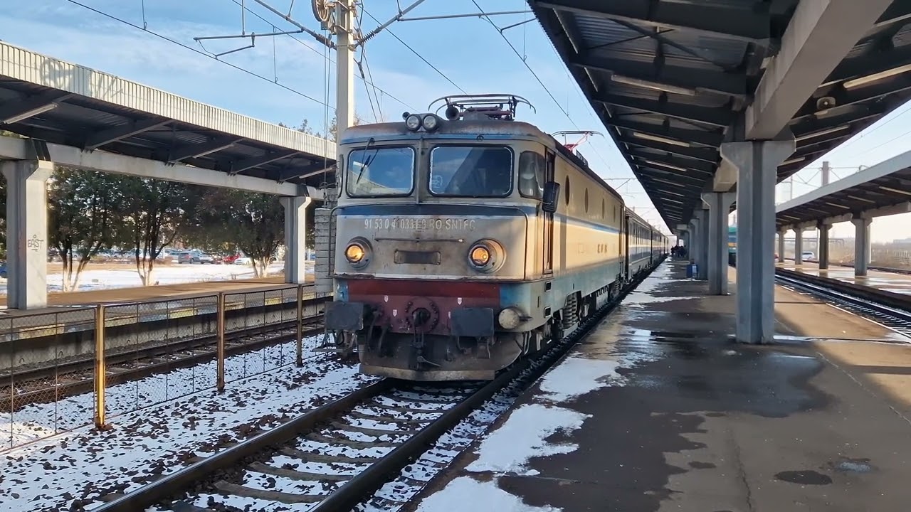 EA1 331 cu trenul IR 1633 in Gara Ploiesti Vest
