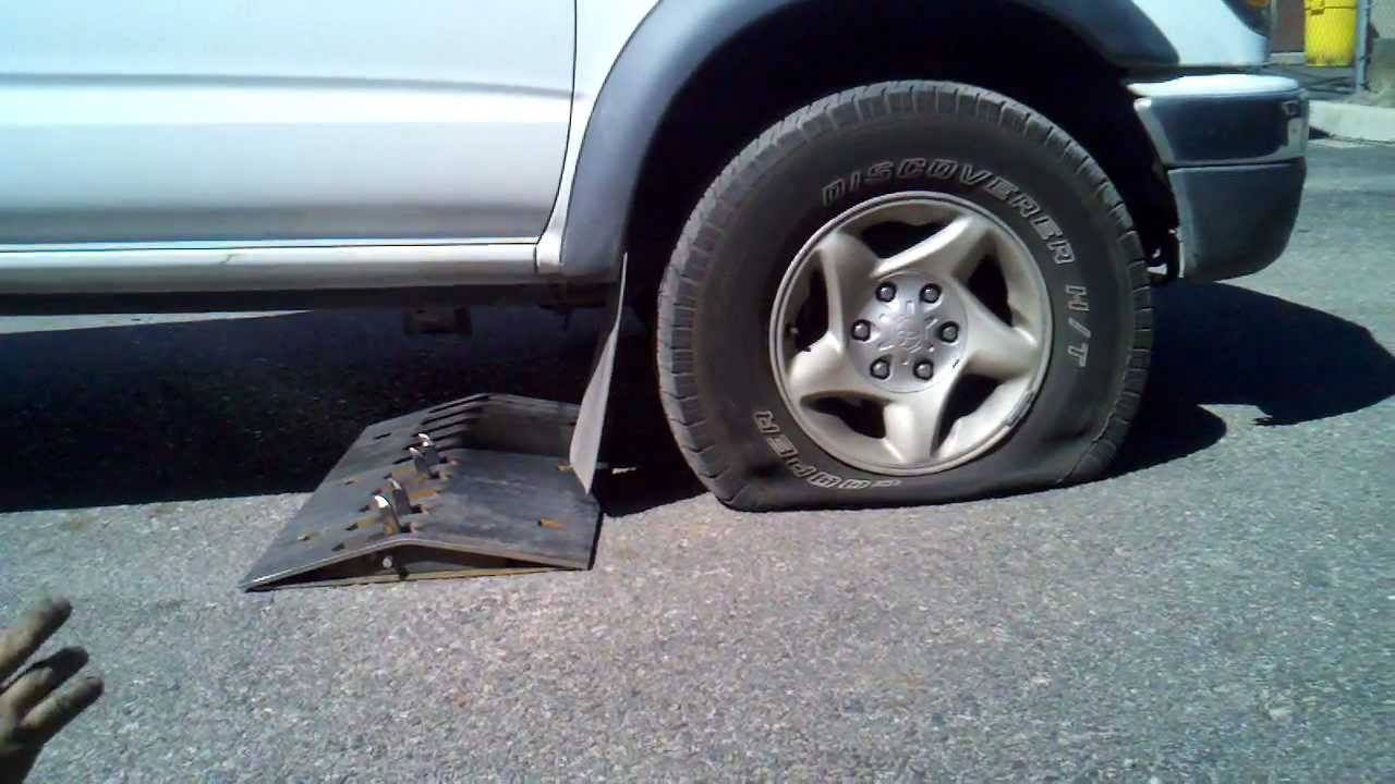 Surface-Mount TireShark&trade; Traffic Spike Test