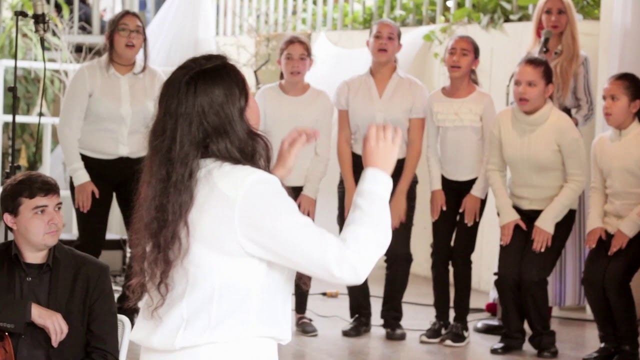 Maketume papa (Canto Africano) - Voces Blancas del Táchira