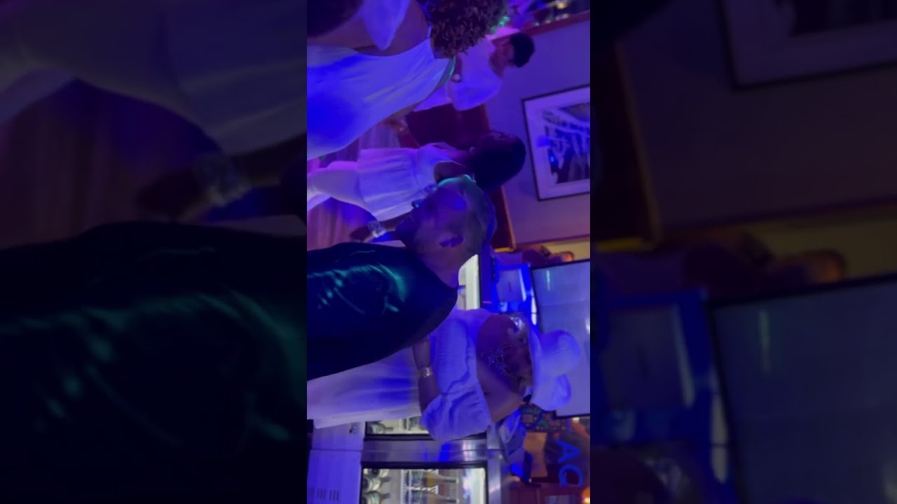 #aquabonitasprings Hubby gets in on the wobble!