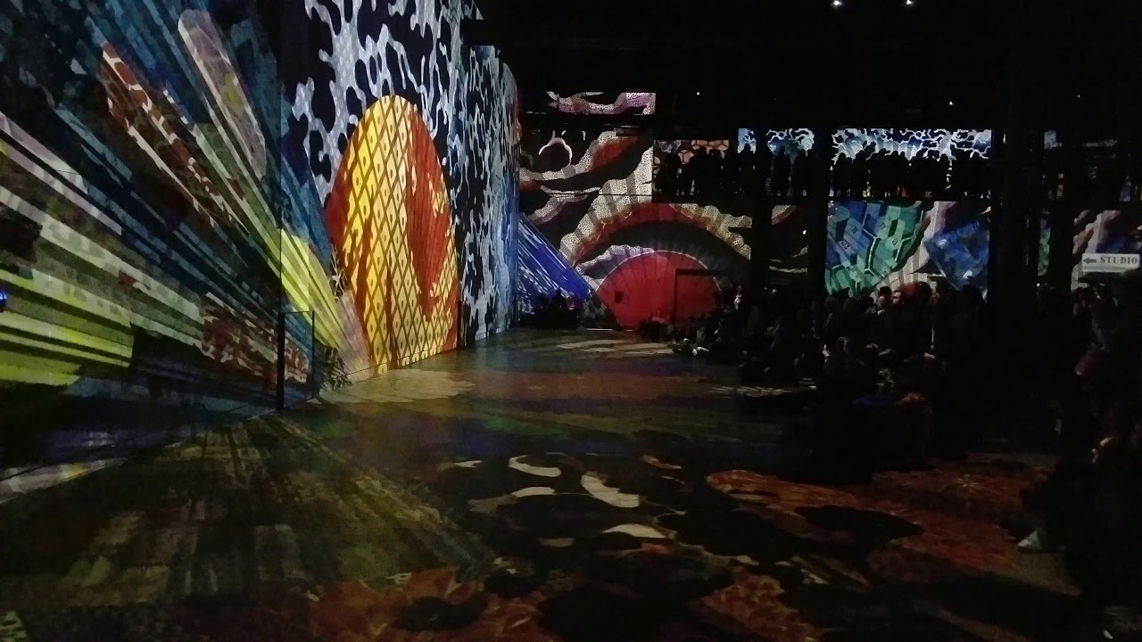The Great Wave off Kanagawa at Atelier des Lumi&egrave;res by culturespaces (Paris, Oct 2019)