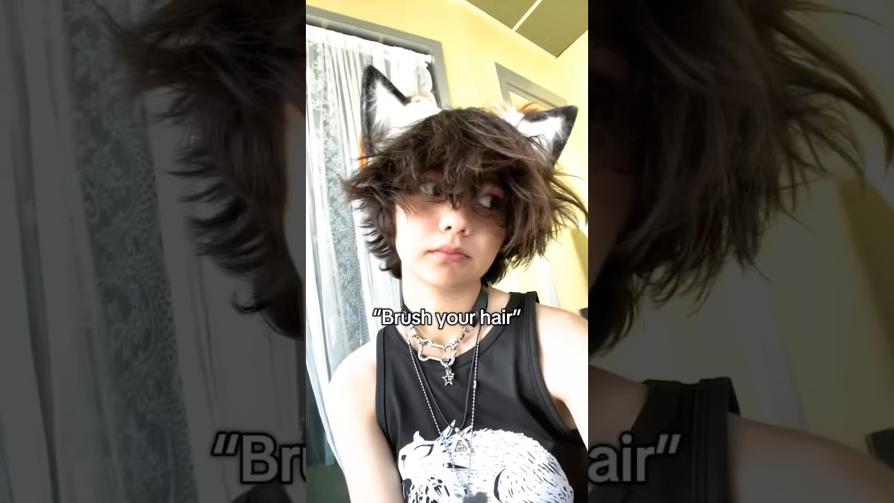 &ldquo;Brush your hair&rdquo; not round here partner 😕 #therian #kemonomimi #alternative #hair