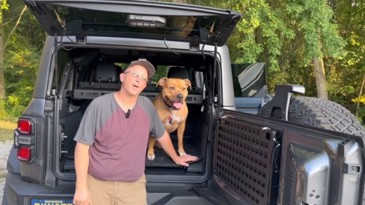 Check Out This Versatile Rear Cargo Basket From Broaddict!